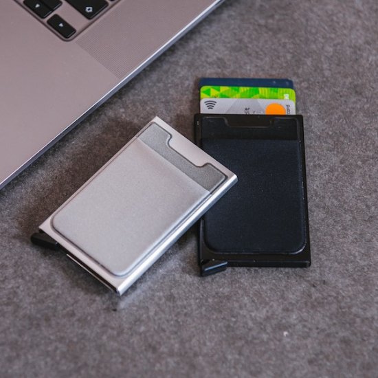Pankki- ja luottokorttitasku RFID Secure - Sulje napsauttamalla kuva