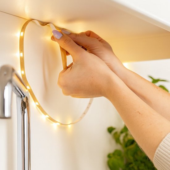 Itsekiinnittyvä LED-valaistus (3 m) - Sulje napsauttamalla kuva