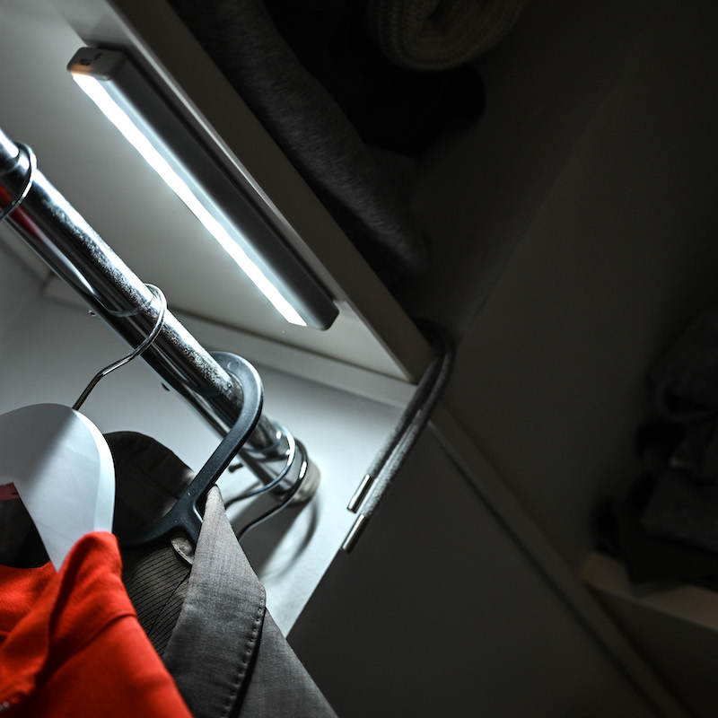 Ladattava LED-spotlight